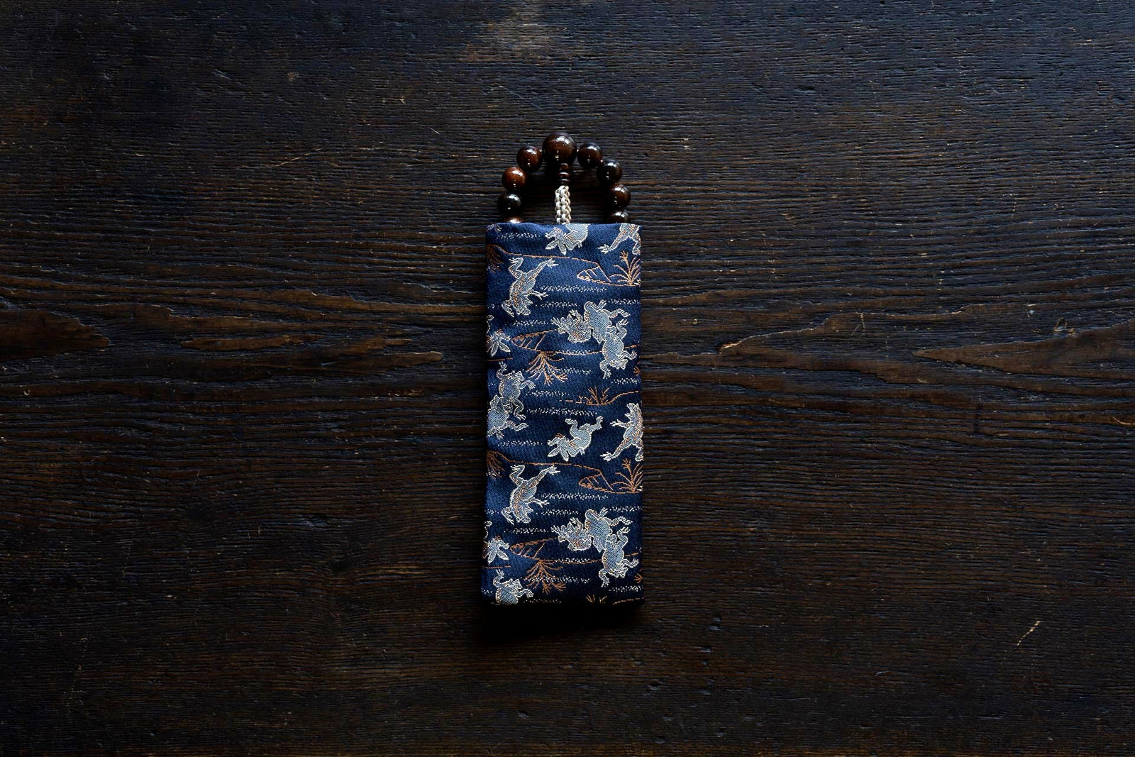 念珠入 スリーブ式｜鳥獣戯画 – 直七法衣店｜法衣袈裟のお悩みはナオシチへ