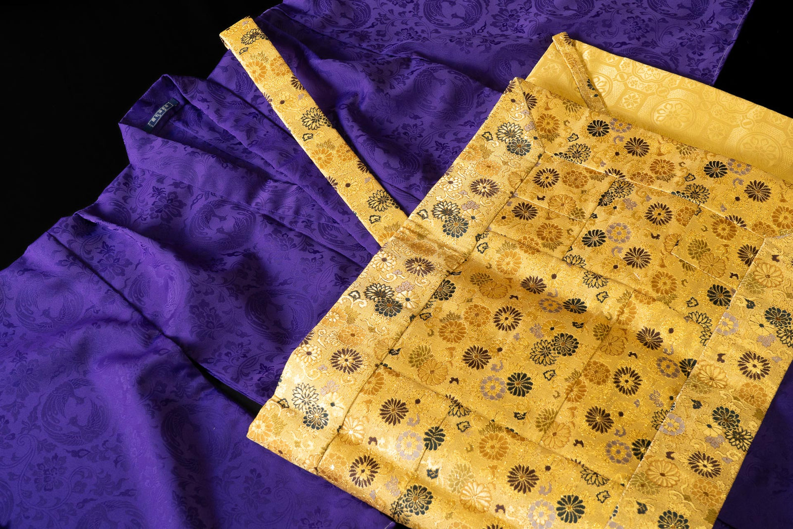 色衣 合 向鳳凰地紋 羽二重｜子供用にも – 直七法衣店｜法衣袈裟のお