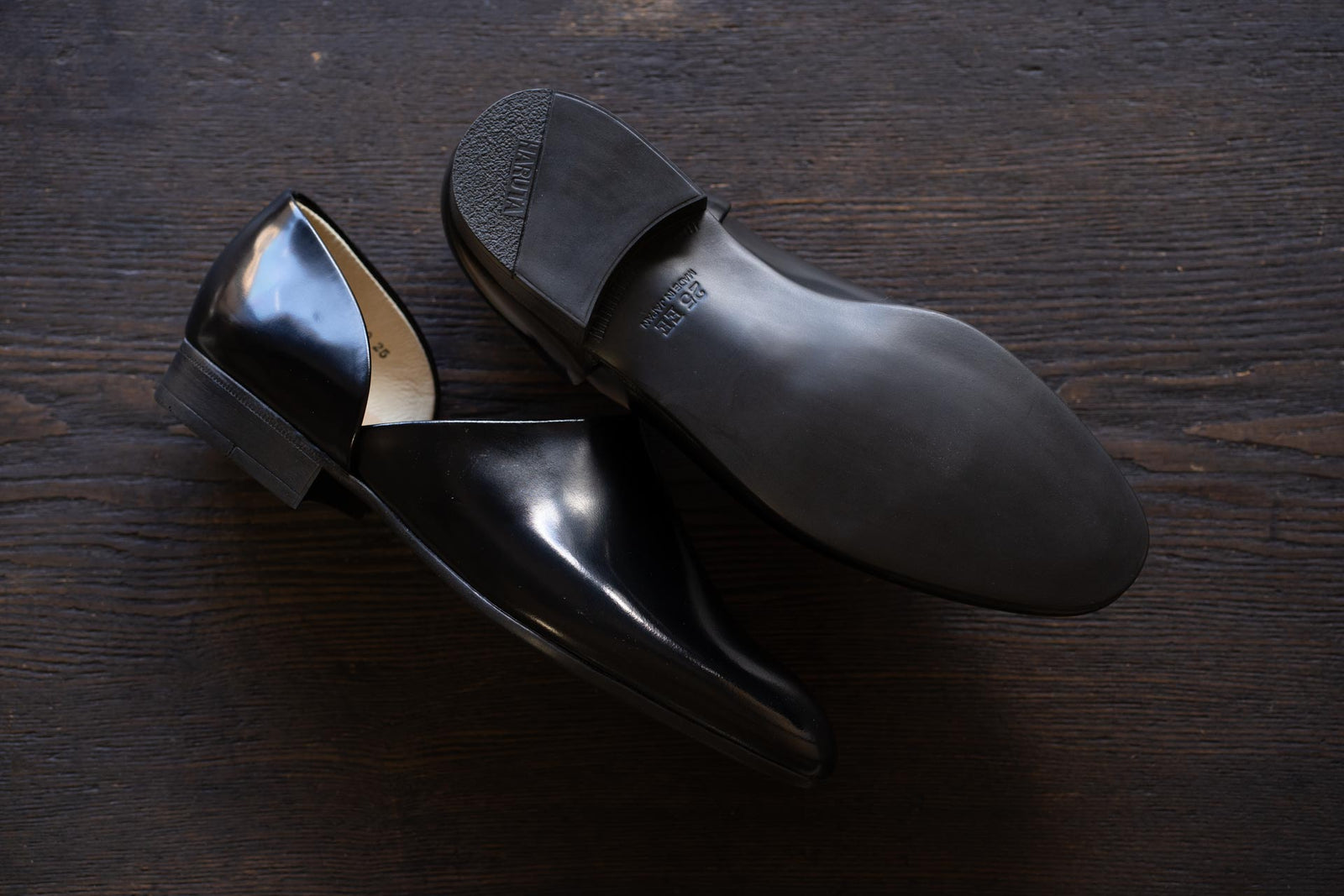 法衣靴 ゴム底/牛革底 運転用にも – 直七法衣店｜法衣袈裟のお悩みは